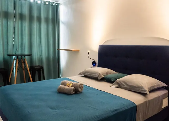 B787 - City Center Room Papeete